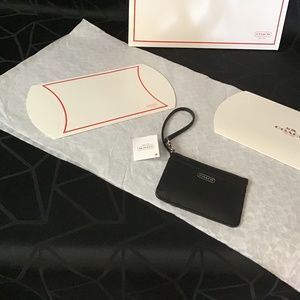 NWT Coach Darcy Leather ID with side pouch and key chain